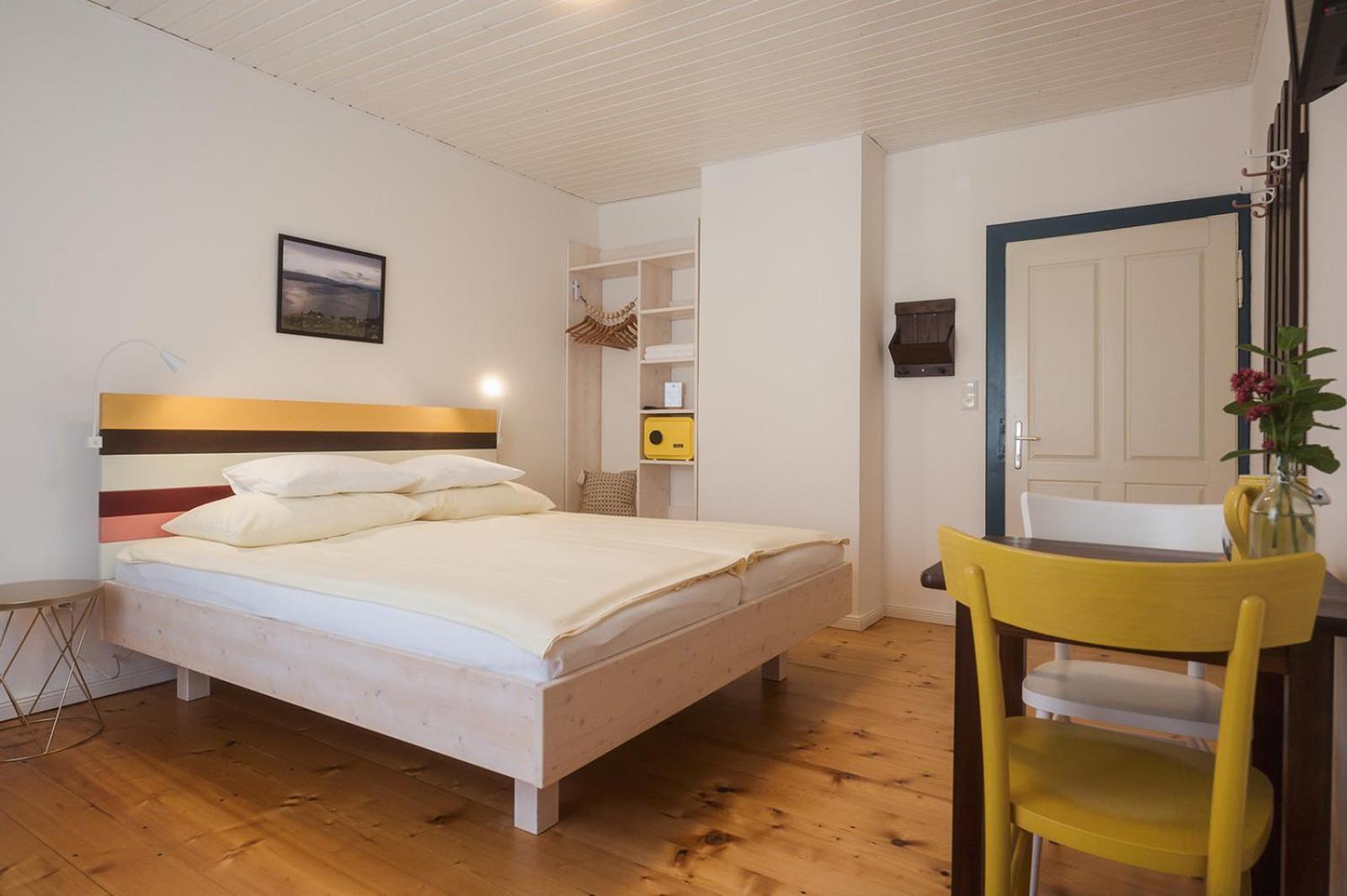 Wanderlust Boutique Rooms - Self Check-In & Personal Check-In Bad Goisern Exterior photo